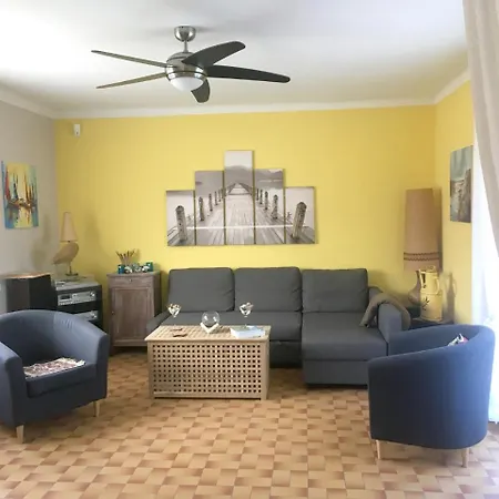 בית נופש Holiday Home Rue De Les Coscolledes Saint-André-les-Vergers